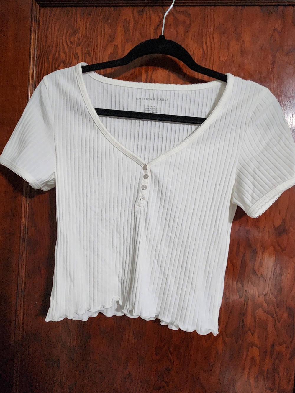 American Eagle Outfitters White Ribbed V-Neck Henley Crop Top